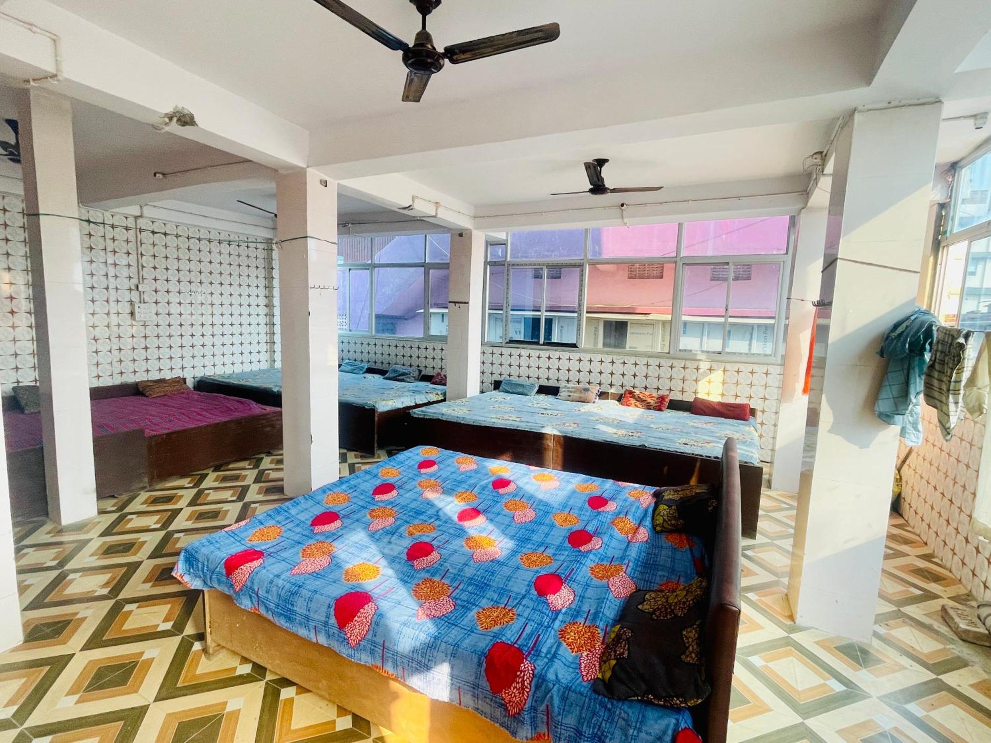 Om Guest House パトナー エクステリア 写真
